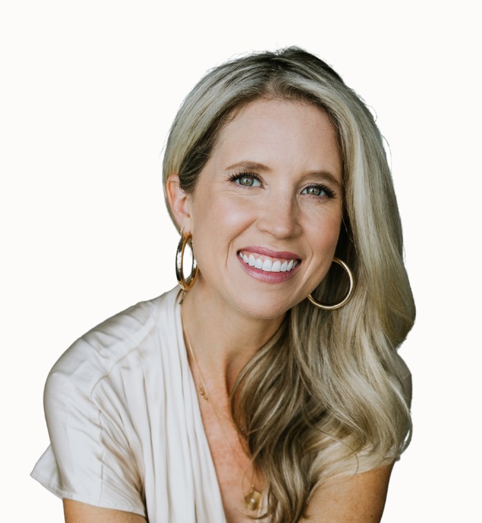 Headshot of Sarah Warren, Executive Coach and Facilitator at Victory Consulting
